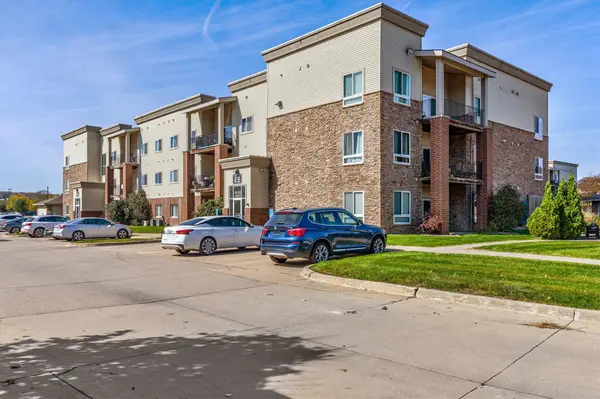 6350 Coachlight Drive #3108, West Des Moines, IA 50266