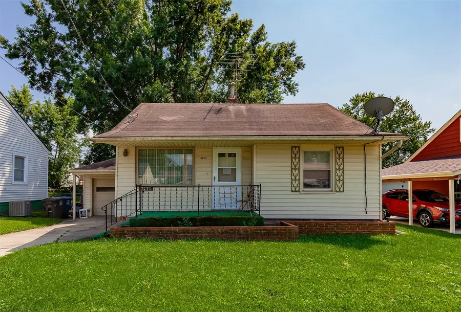 3233 Kinsey Avenue, Des Moines, IA 50317 - #2