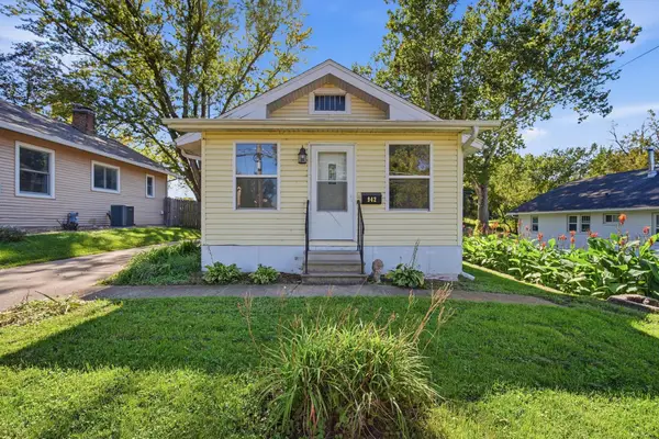 942 Creston Avenue, Des Moines, IA 50315