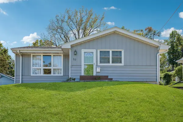 19 E Creston Avenue, Des Moines, IA 50315