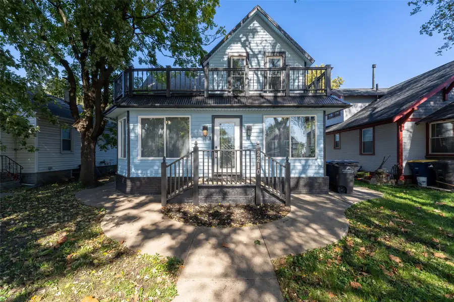 2210 E Walnut Street, Des Moines, IA 50317 - #2