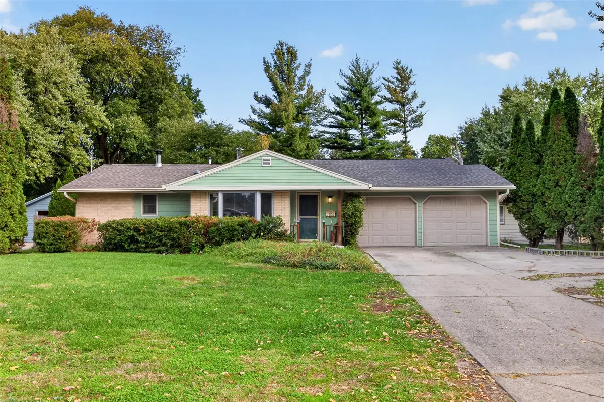5103 Lower Beaver Road, Des Moines, IA 50310 - #1