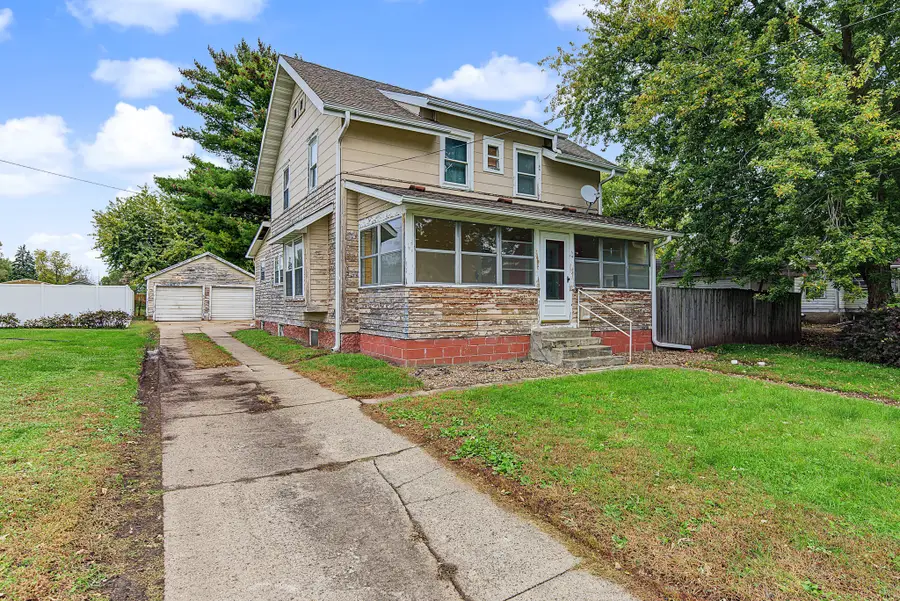 912 N 4th Avenue E, Newton, IA 50208 - #2