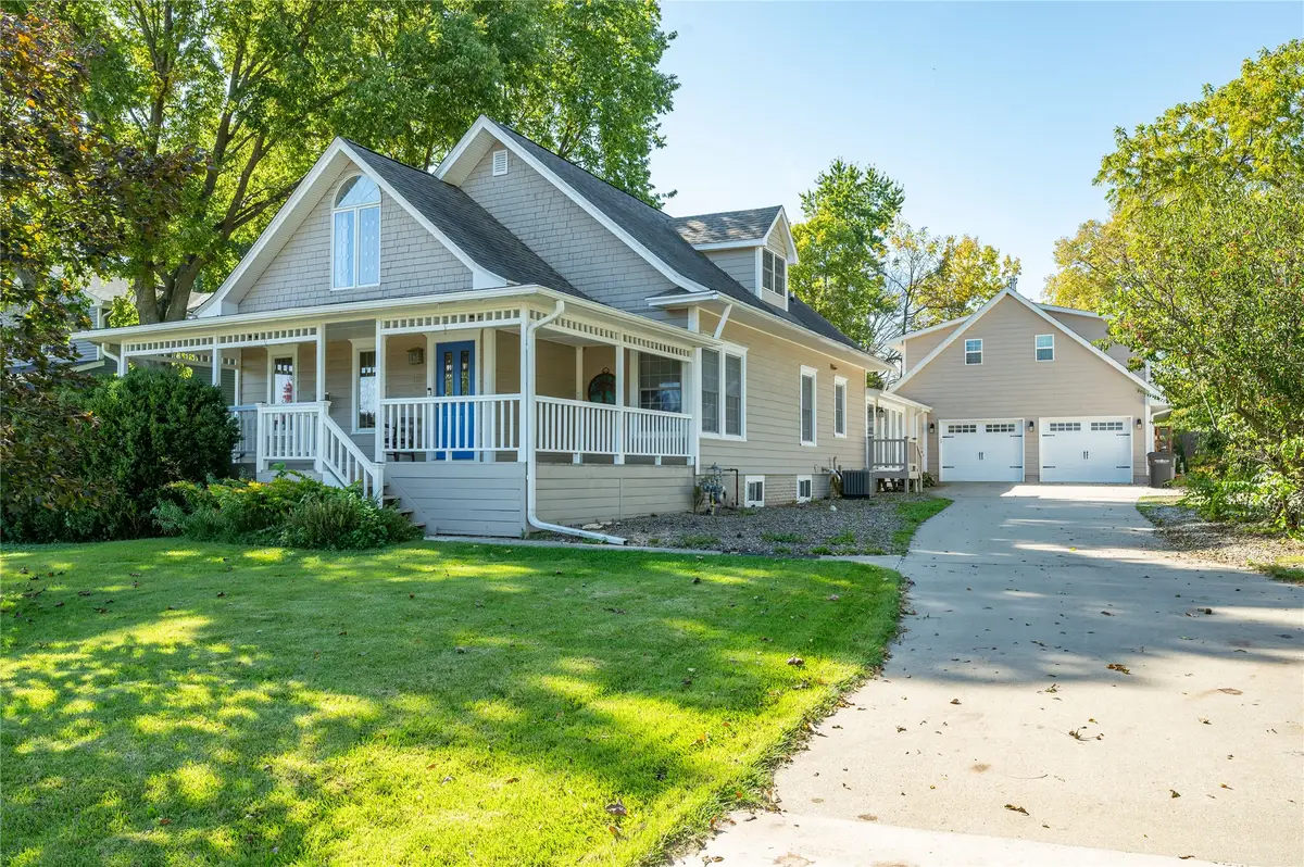 135 S 5th Street, Carlisle, IA 50047 - #1