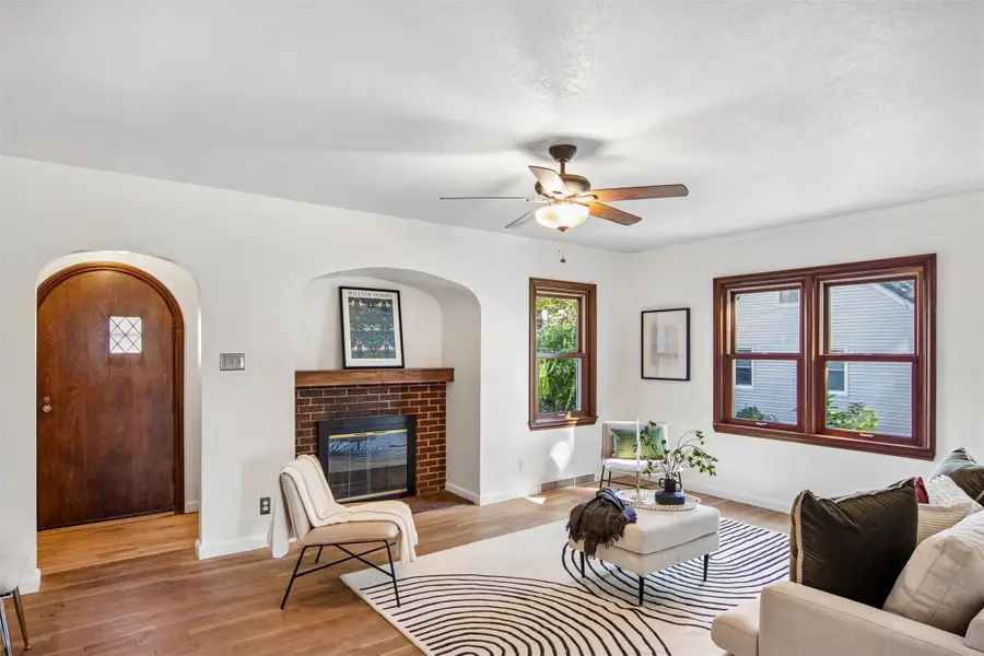 2520 Prospect Road, Des Moines, IA 50310 - #3