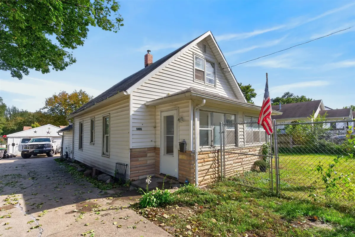 1405 E 25th Street, Des Moines, IA 50317 - #1