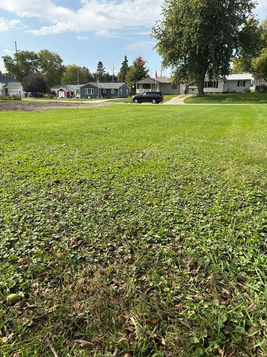 610 Center Street, Grinnell, IA 50112 - #3