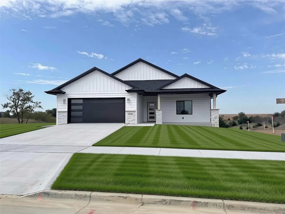 3221 Marigold Circle, Pella, IA 50219 - #1