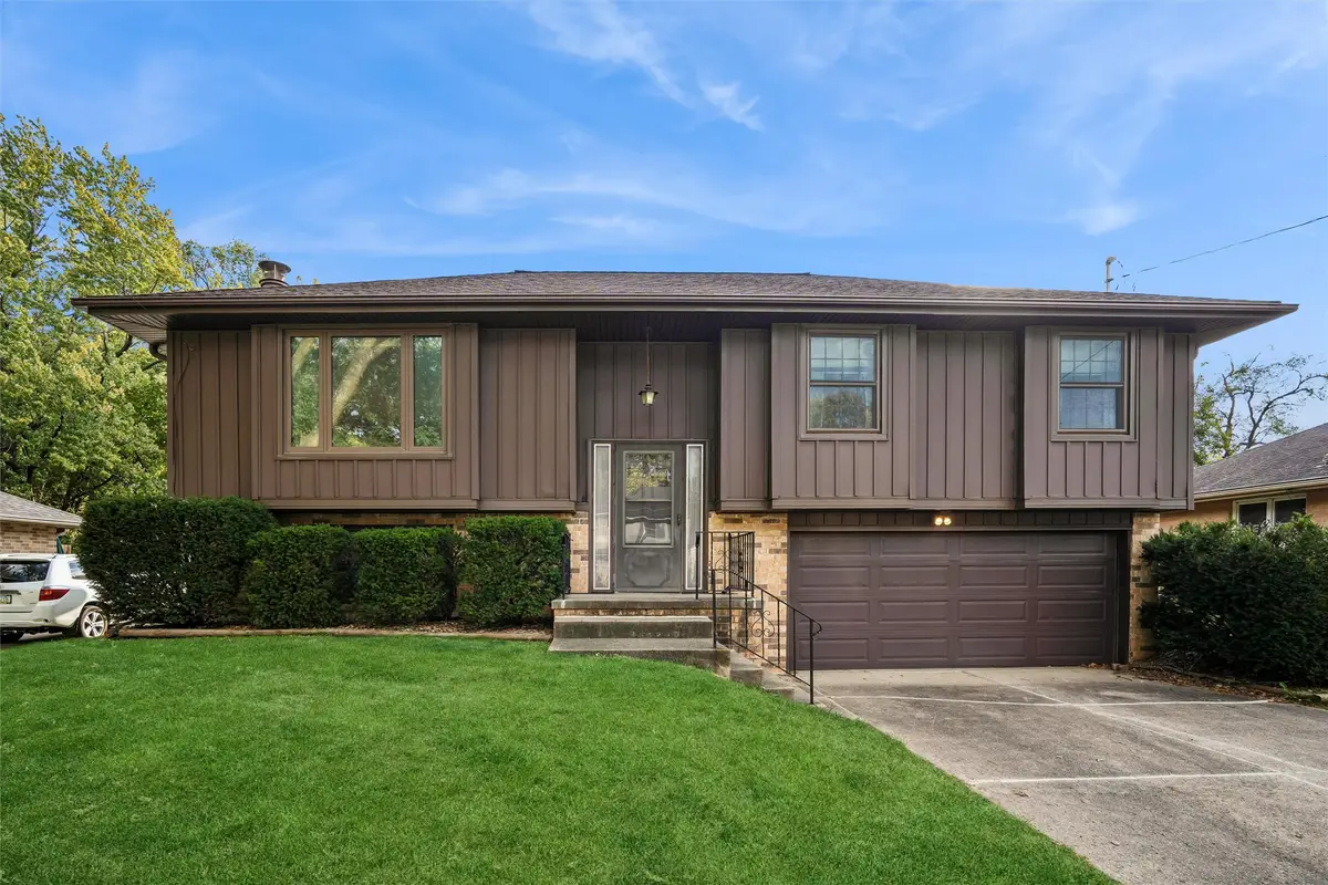 4409 62nd Street, Urbandale, IA 50322 - #1
