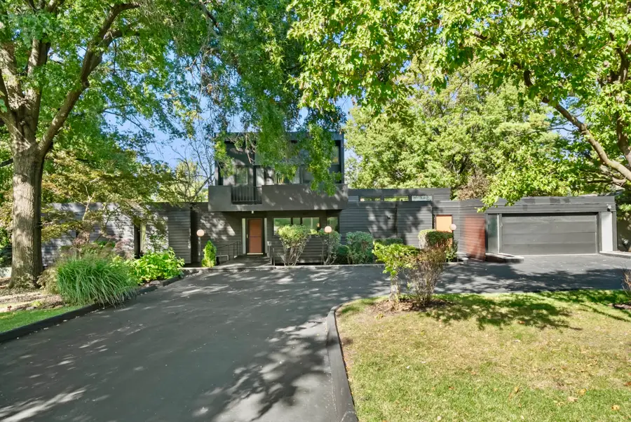 3511 Southern Hills Drive, Des Moines, IA 50321 - #2