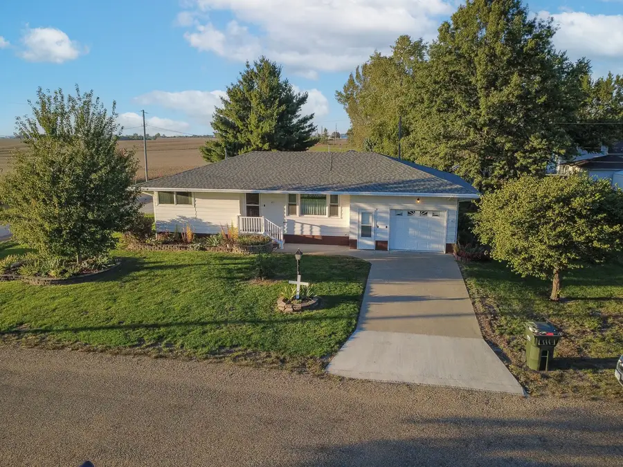 615 W Adams Street, Monroe, IA 50170 - #2