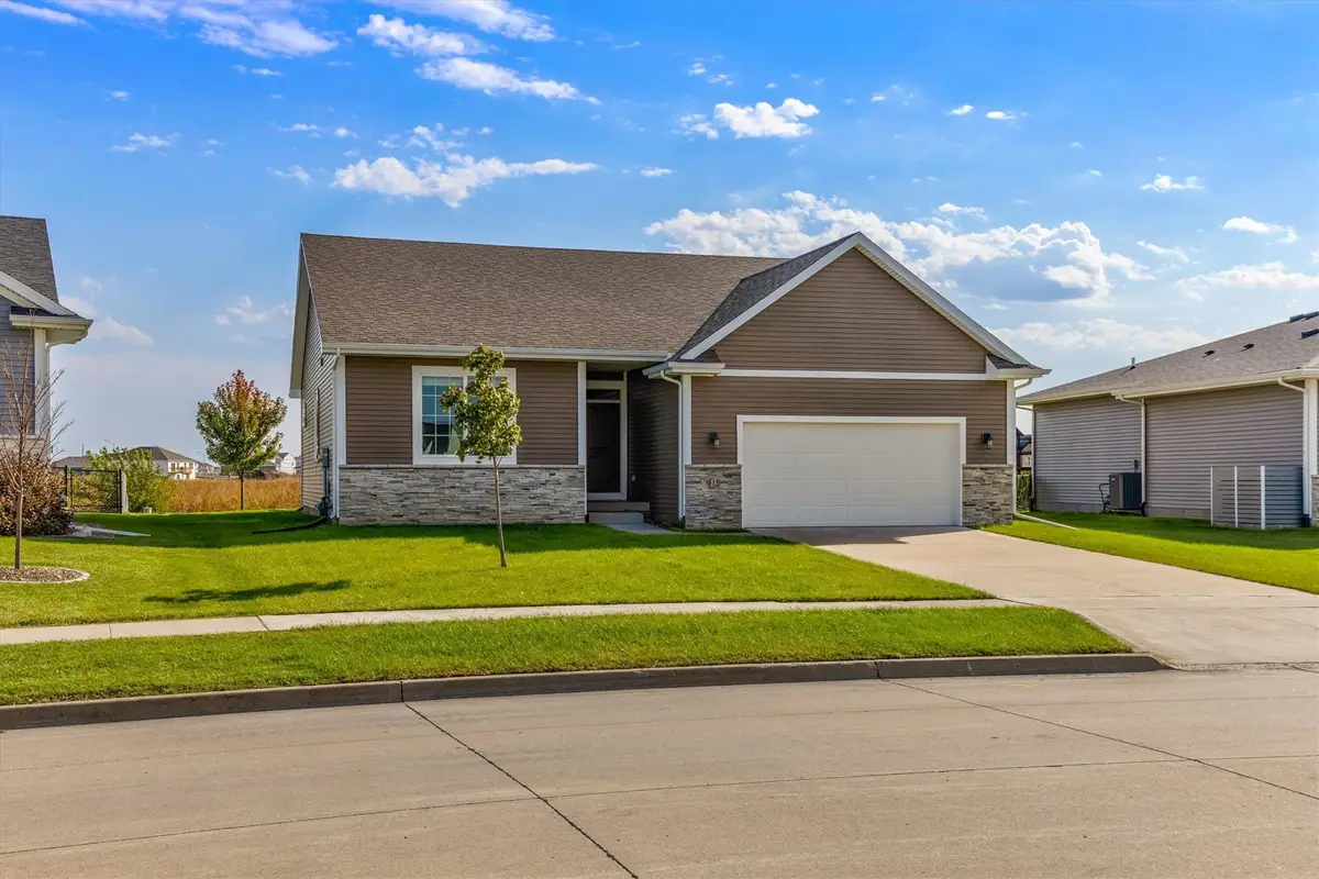 915 NE Meadow Landing Drive, Ankeny, IA 50021 - #1