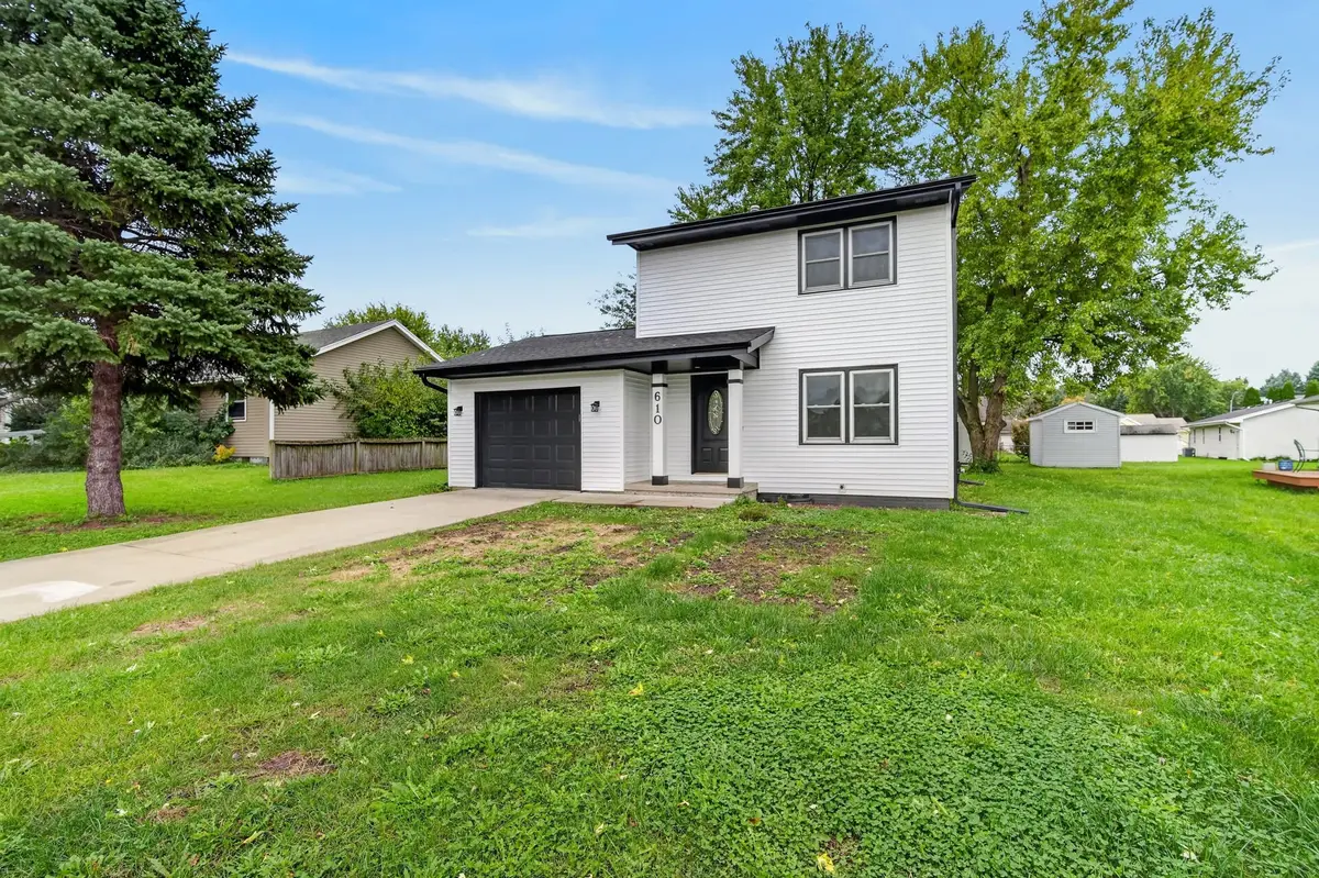 610 4th Street Nw, Altoona, IA 50009 - #1