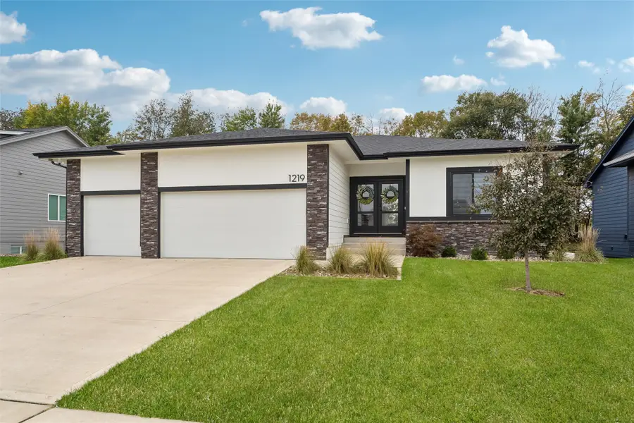 1219 Timber Ridge Drive, Norwalk, IA 50211 - #2