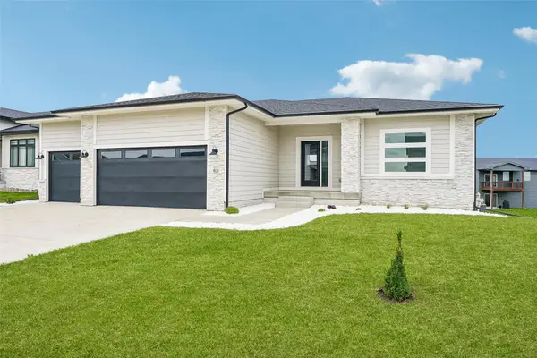 65 NW Hidden Knoll, Waukee, IA 50263