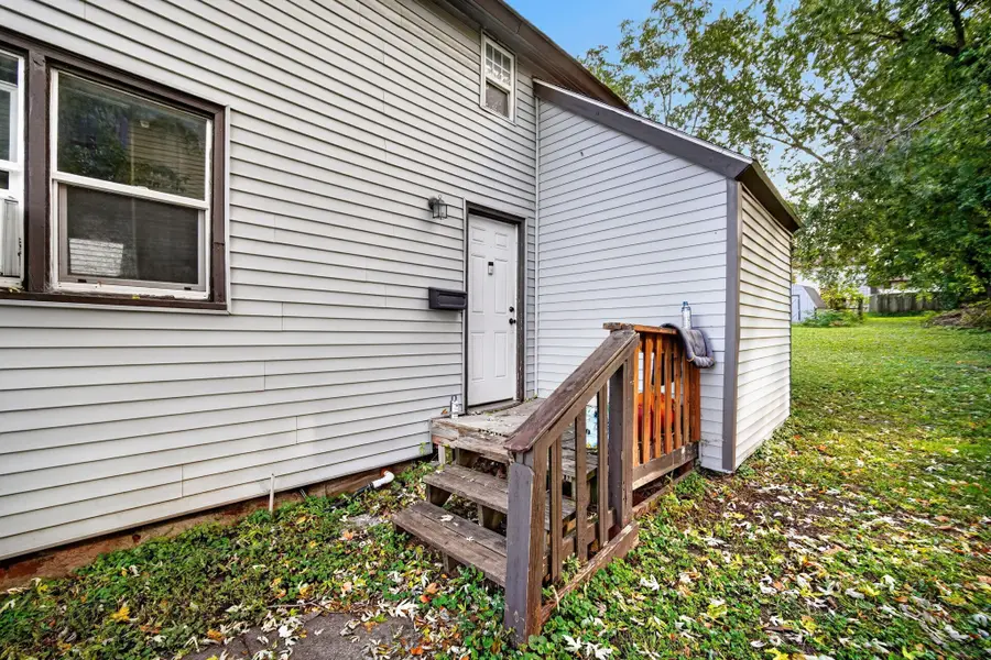925 E 9th Street, Des Moines, IA 50316 - #3