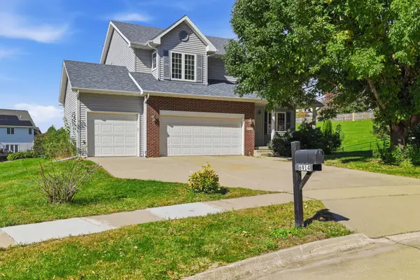 6914 Aubrey Court, Johnston, IA 50131