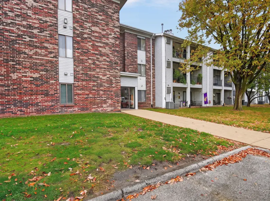 4805 86th Street #34, Urbandale, IA 50322 - #2