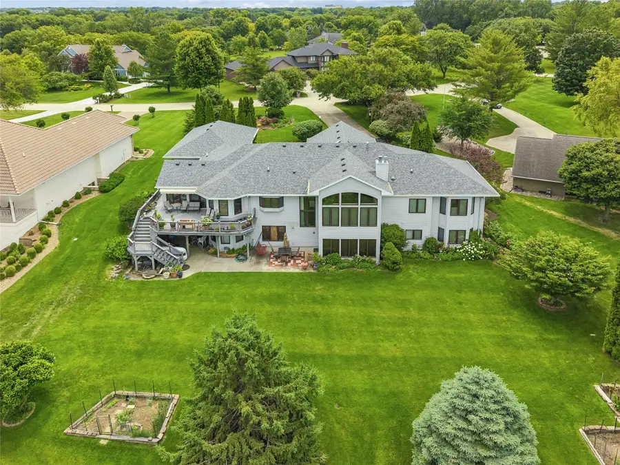 720 SE Southfork Drive, Waukee, IA 50263 - #2