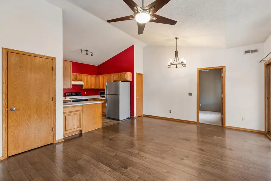 2437 Patricia Drive #2437, Urbandale, IA 50322 - #2
