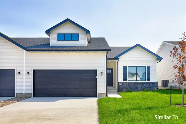 9141 Robinson Drive, West Des Moines, IA 50266