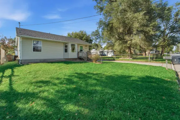 2004 E 39th Street, Des Moines, IA 50317