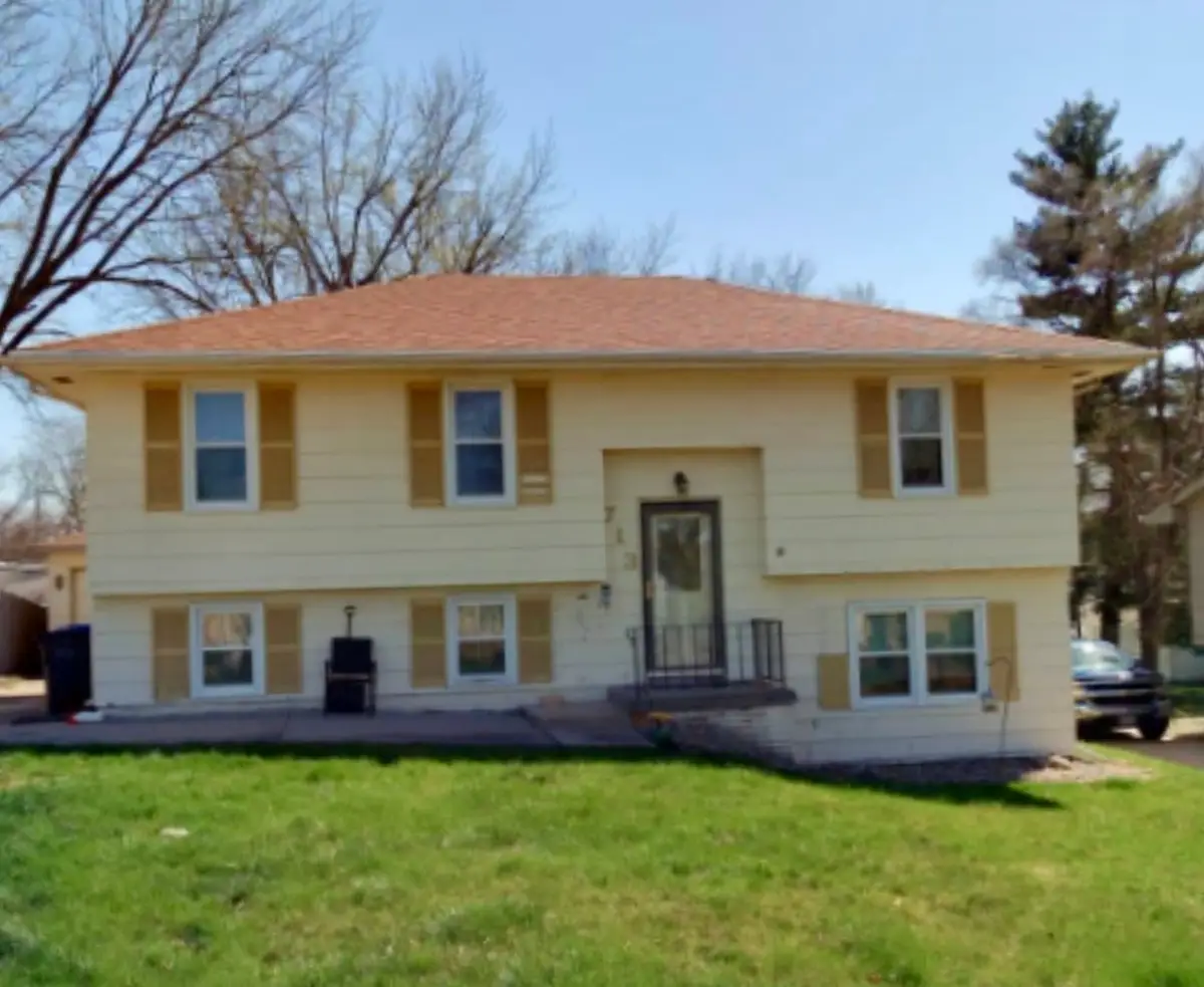 713 E Porter Avenue, Des Moines, IA 50315 - #1