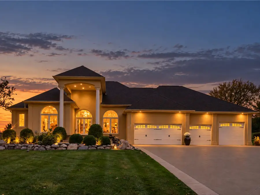 1723 Glen Oaks Drive, West Des Moines, IA 50266 - #2