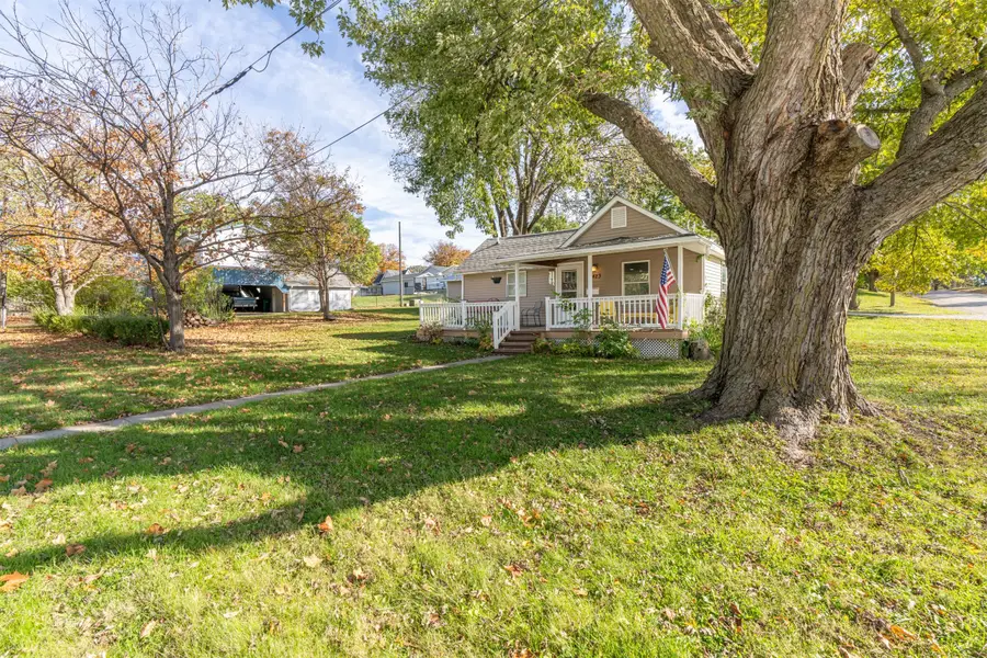 423 S 3rd Street, Winterset, IA 50273 - #2