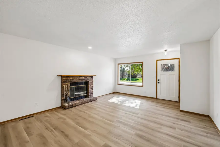 2433 Maple Street, West Des Moines, IA 50265 - #2