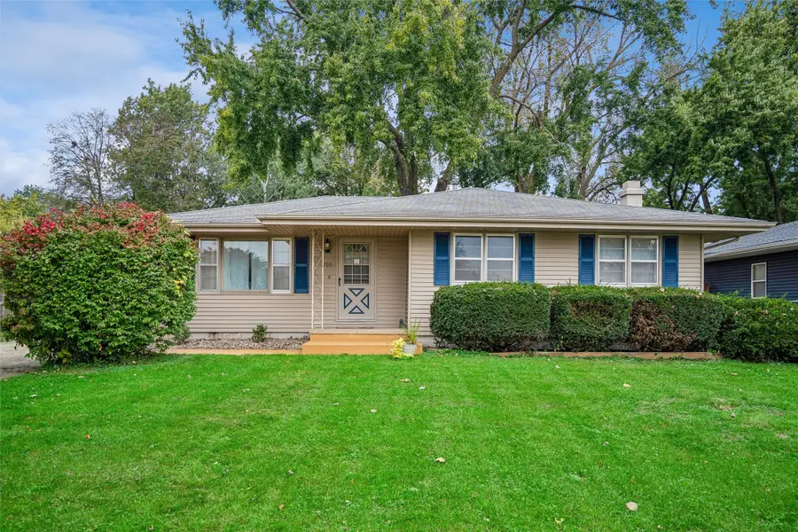 705 S 2nd Street, Carlisle, IA 50047 - #2