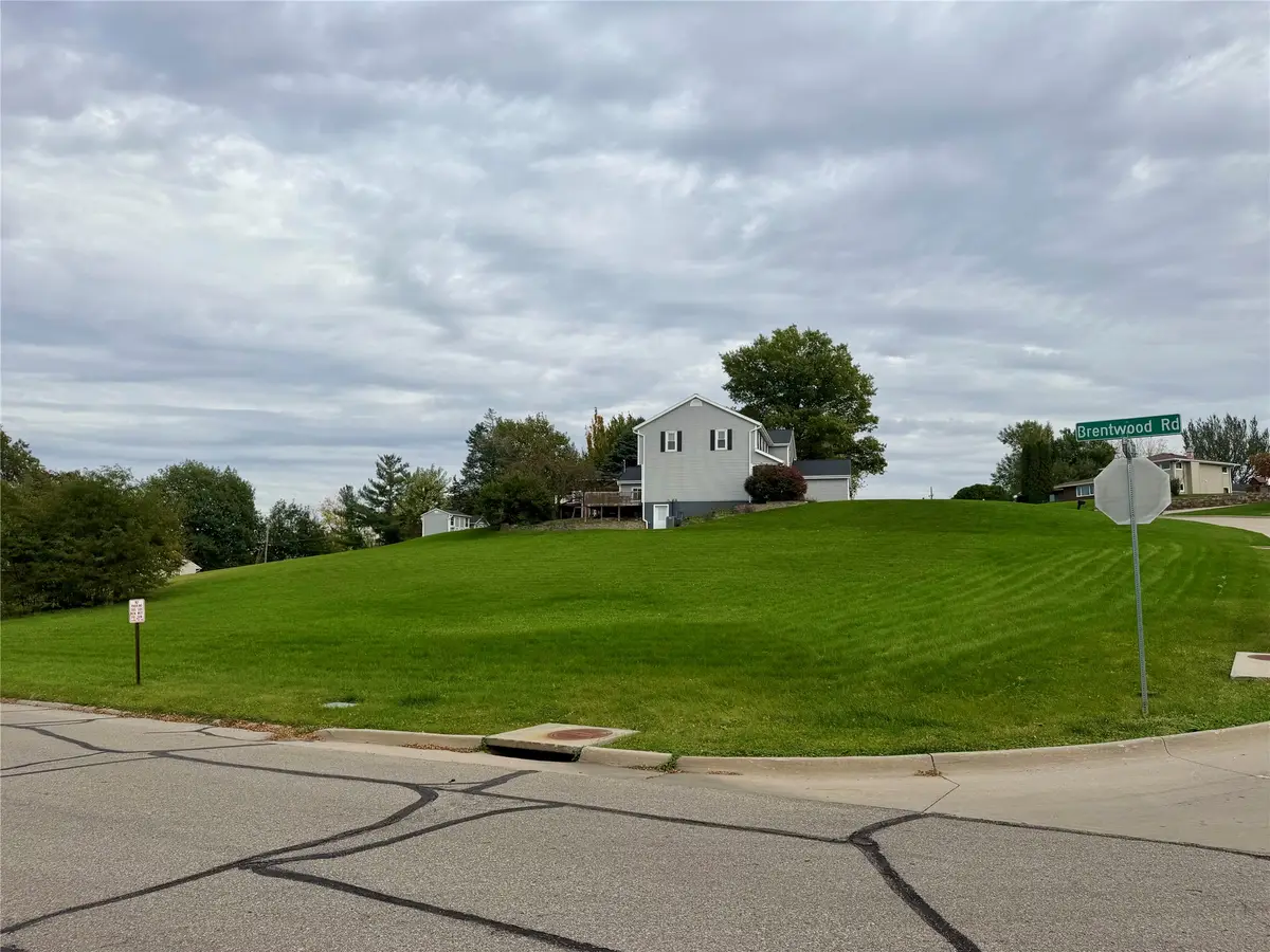 502 Brentwood Place, Marshalltown, IA 50158 - #1