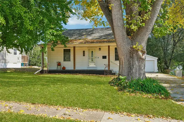 609 10th Street, West Des Moines, IA 50265