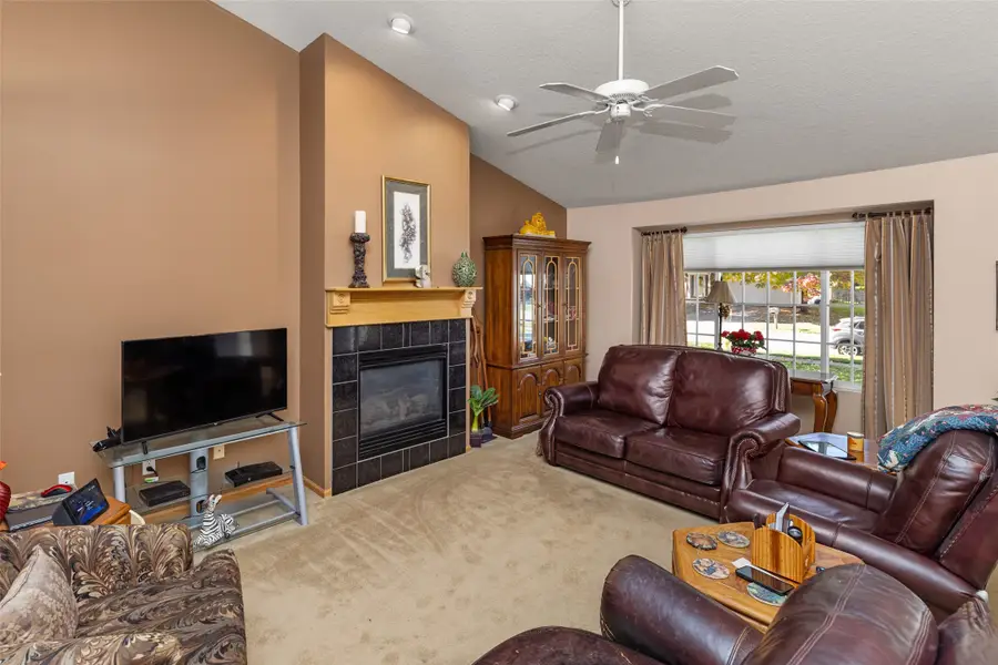 995 SE Rosewood Drive, Waukee, IA 50263 - #3