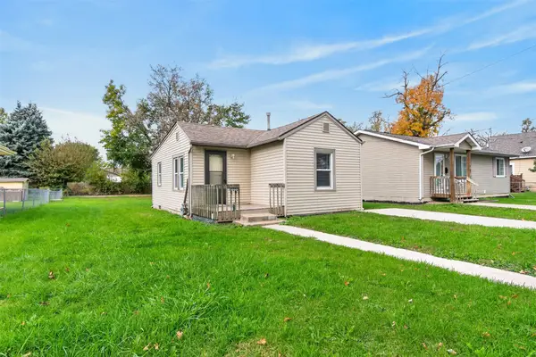 2222 E 24th Street, Des Moines, IA 50317