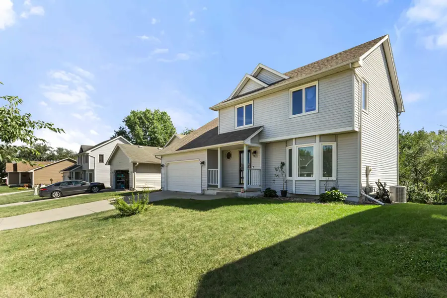 449 E Burnham Avenue, Des Moines, IA 50315 - #2