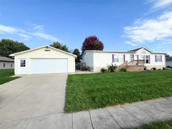 504 W 19th Place, Indianola, IA 50125