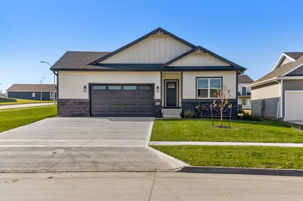 1666 22nd Avenue Se, Altoona, IA 50009