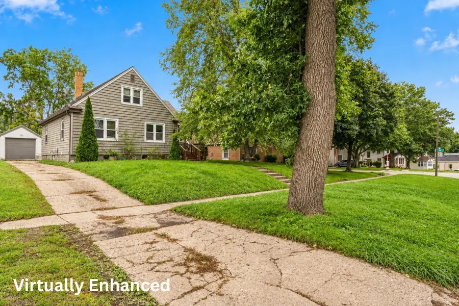 1308 N Crawford Street, Carroll, IA 51401 - #3