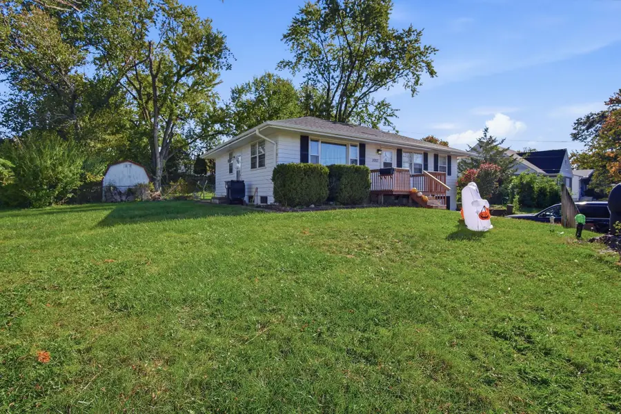 3203 Elm Drive, Urbandale, IA 50322 - #3