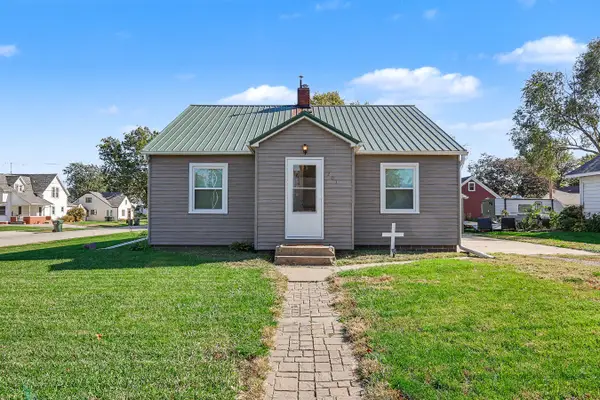 201 7th Avenue, Sully, IA 50251