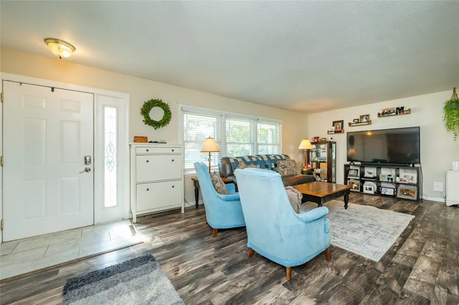 4824 Fairview Drive, Pleasant Hill, IA 50327 - #3