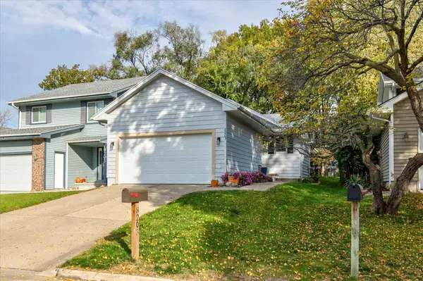 8203 Alpine Drive, Urbandale, IA 50322