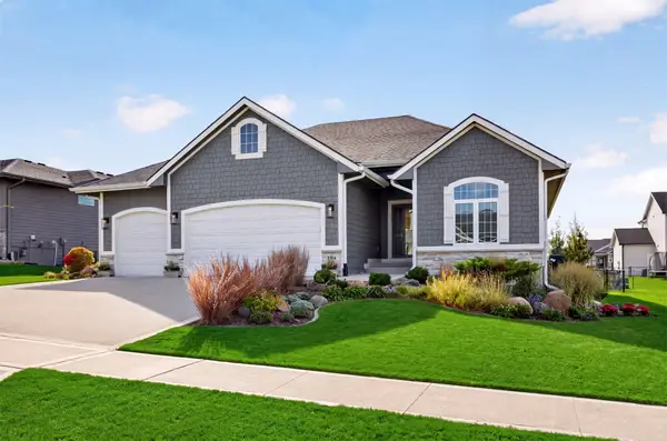 704 NE 22nd Court, Grimes, IA 50111