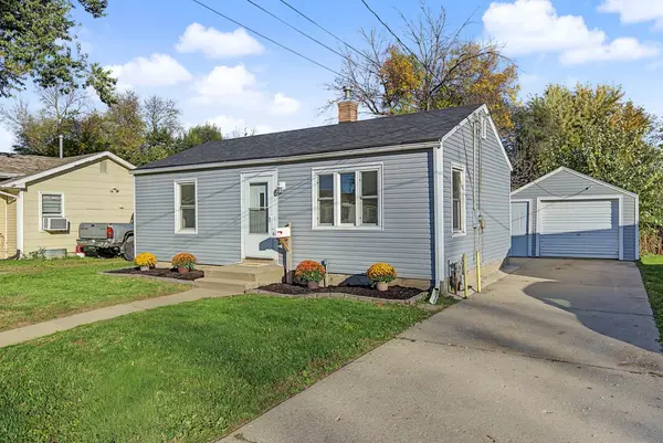6 Southampton Court, Newton, IA 50208