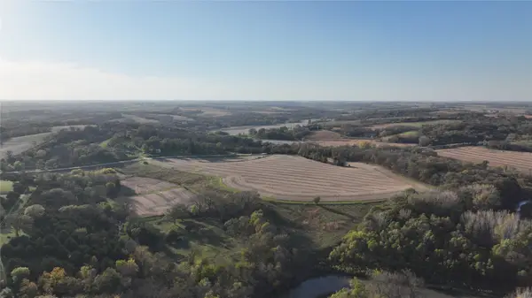 Wagon Road, Stuart, IA 50250