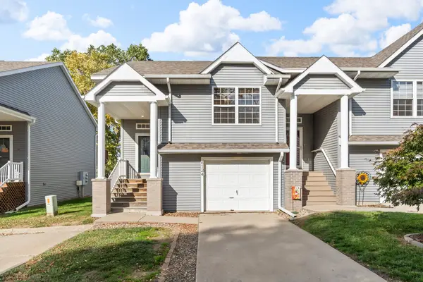 6124 Hickory Lane, Urbandale, IA 50322