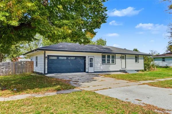 825 Locust Street, Waukee, IA 50263