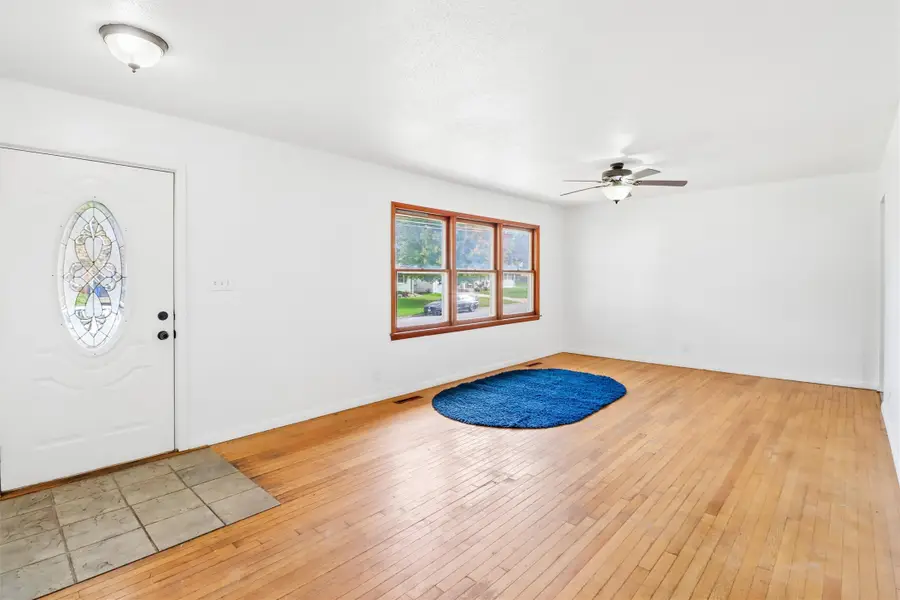1003 E 15th Street S, Newton, IA 50208 - #3