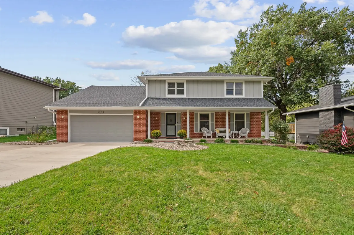 1208 32nd Street, West Des Moines, IA 50266 - #1